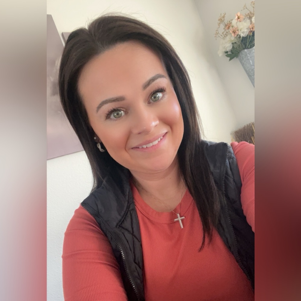 Meet your Posher, Valerie